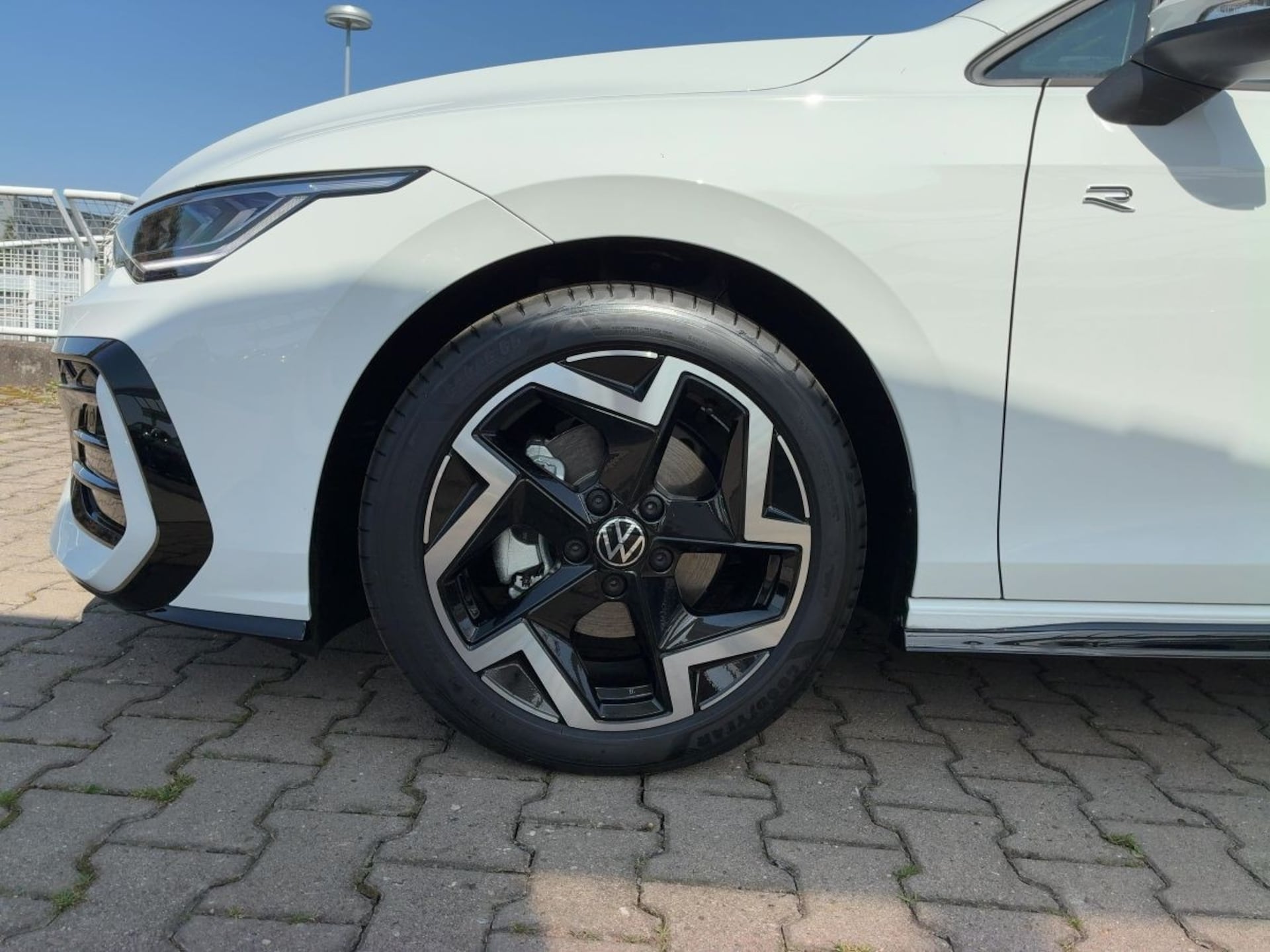 Volkswagen Golf R-Line