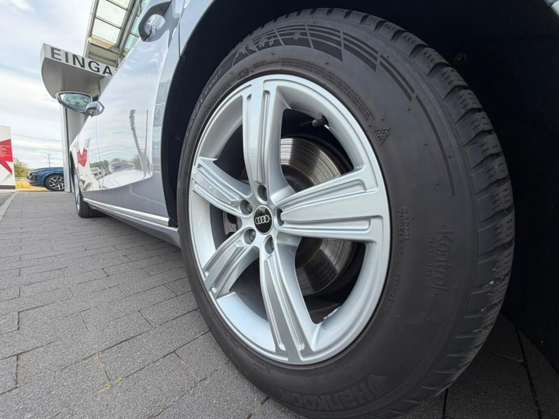 Audi A8 TFSI e