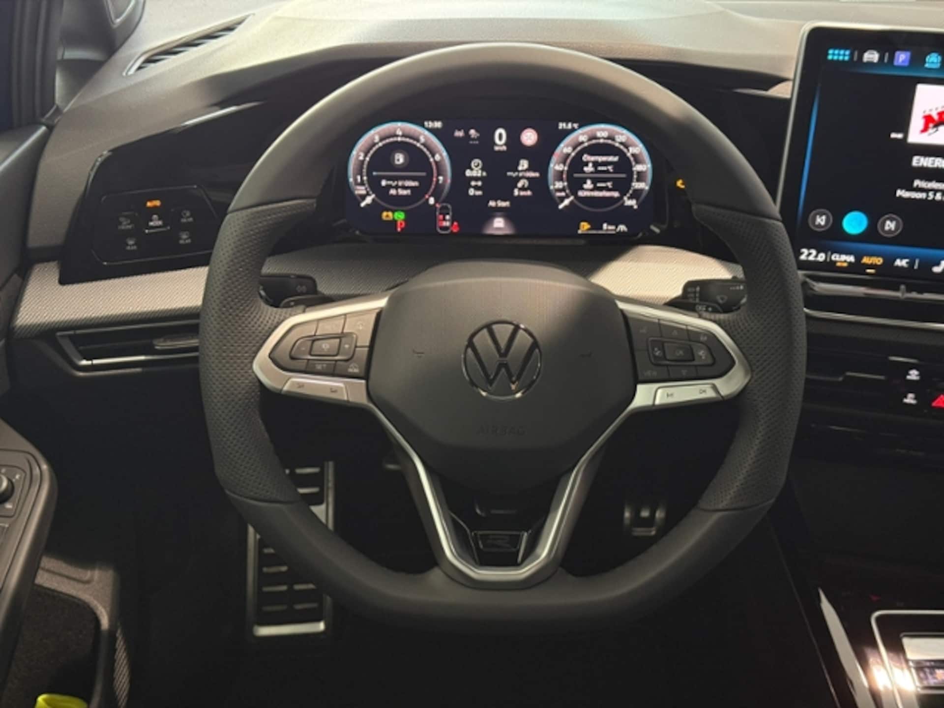 Volkswagen Golf R-Line