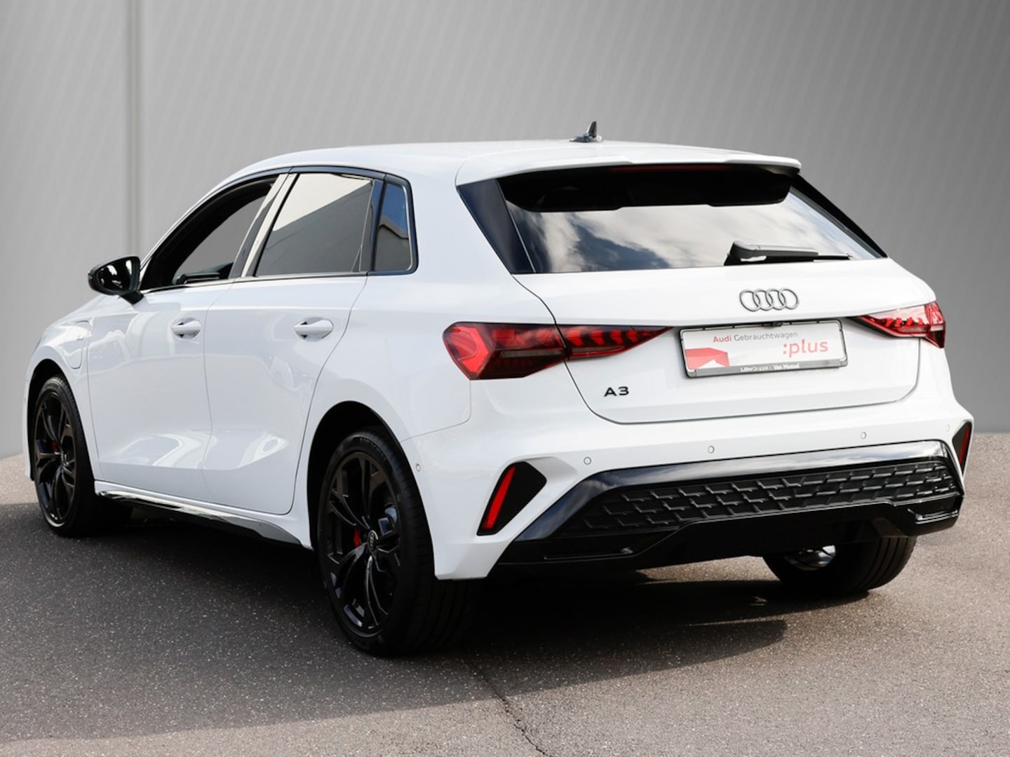 Bild über Audi A3 Sportback TFSI e S line 45 TFSI e S tronic - für weitere Informationen kontaktieren Sie den Audi Partner