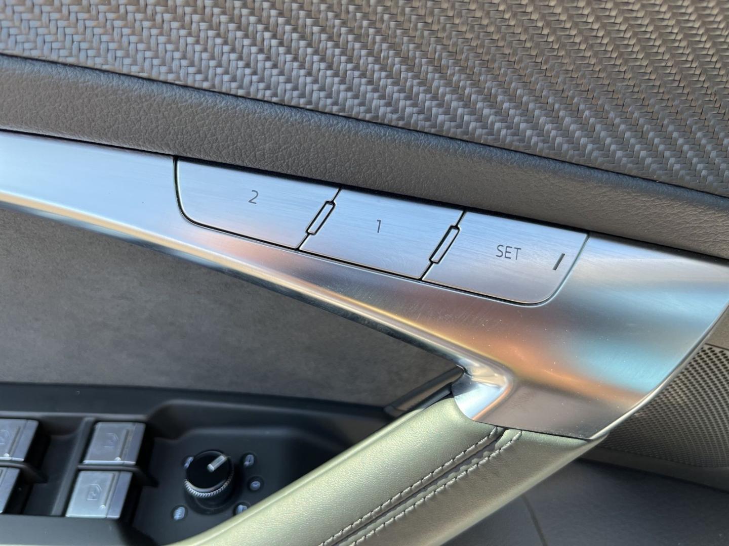Image about Audi RS 6 Avant TFSI quattro tiptronic