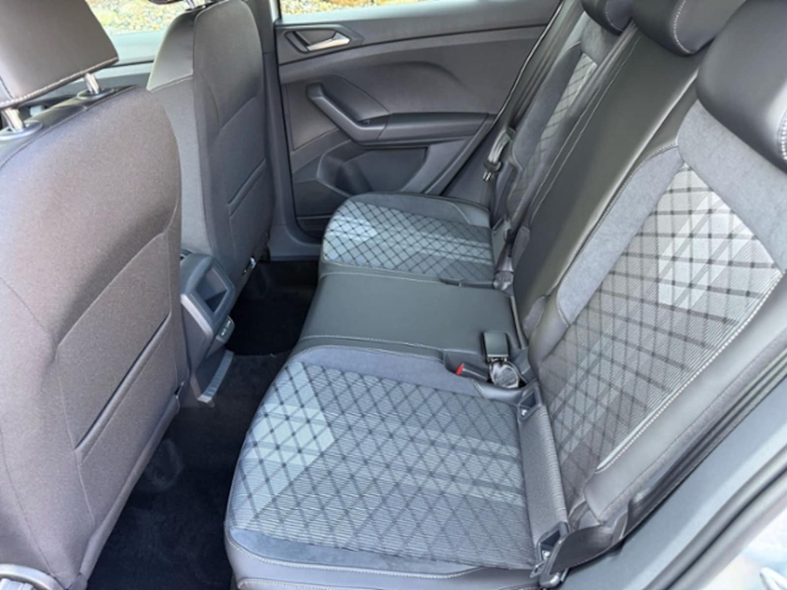 Volkswagen T-Cross – Bild 11
