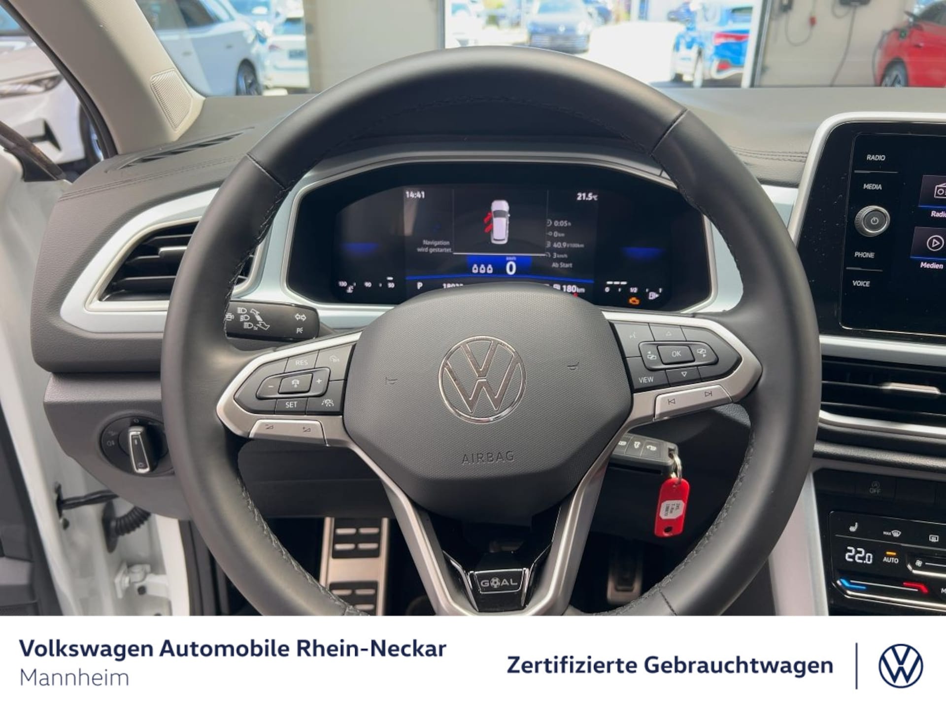 Volkswagen T-Roc Life