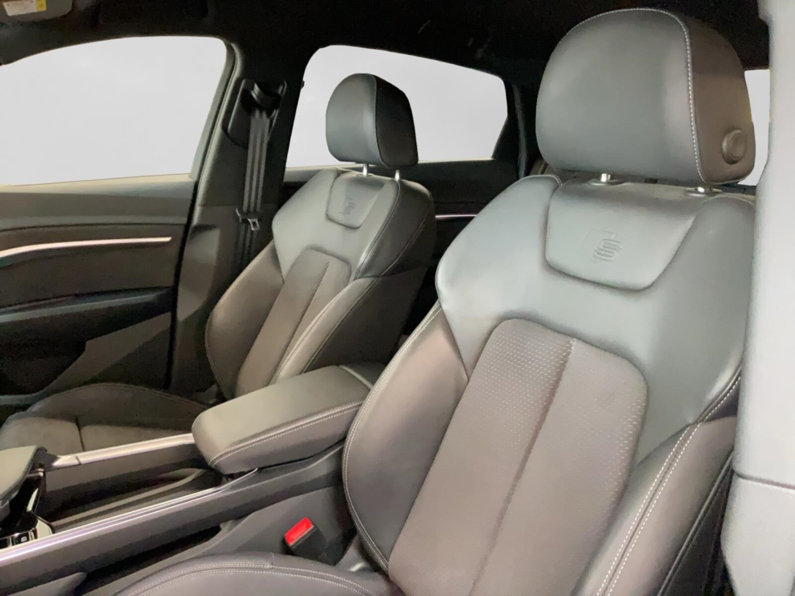 Audi Q8 Sportback e-tron – Bild 11