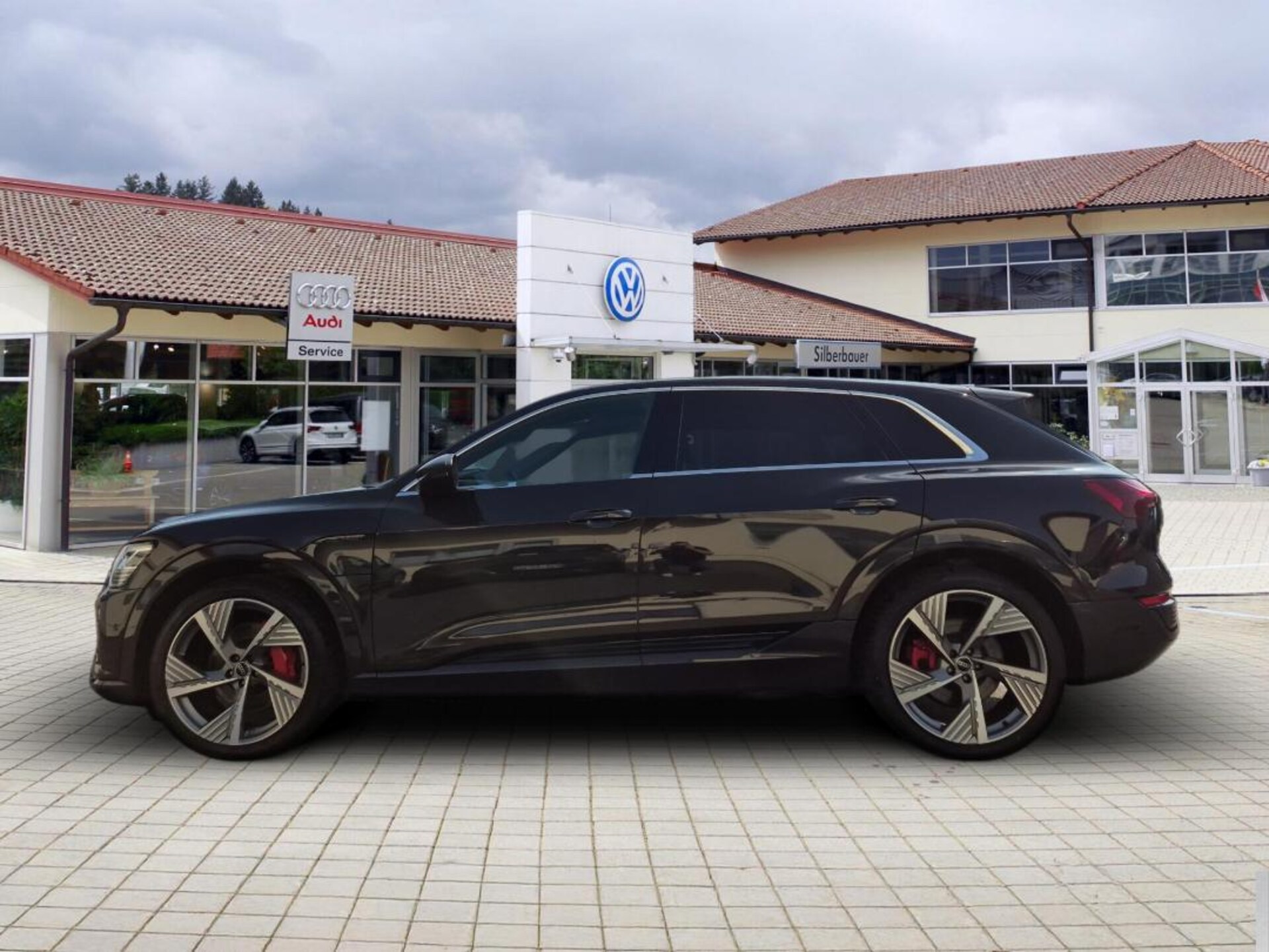 Audi Q8 e-tron S line