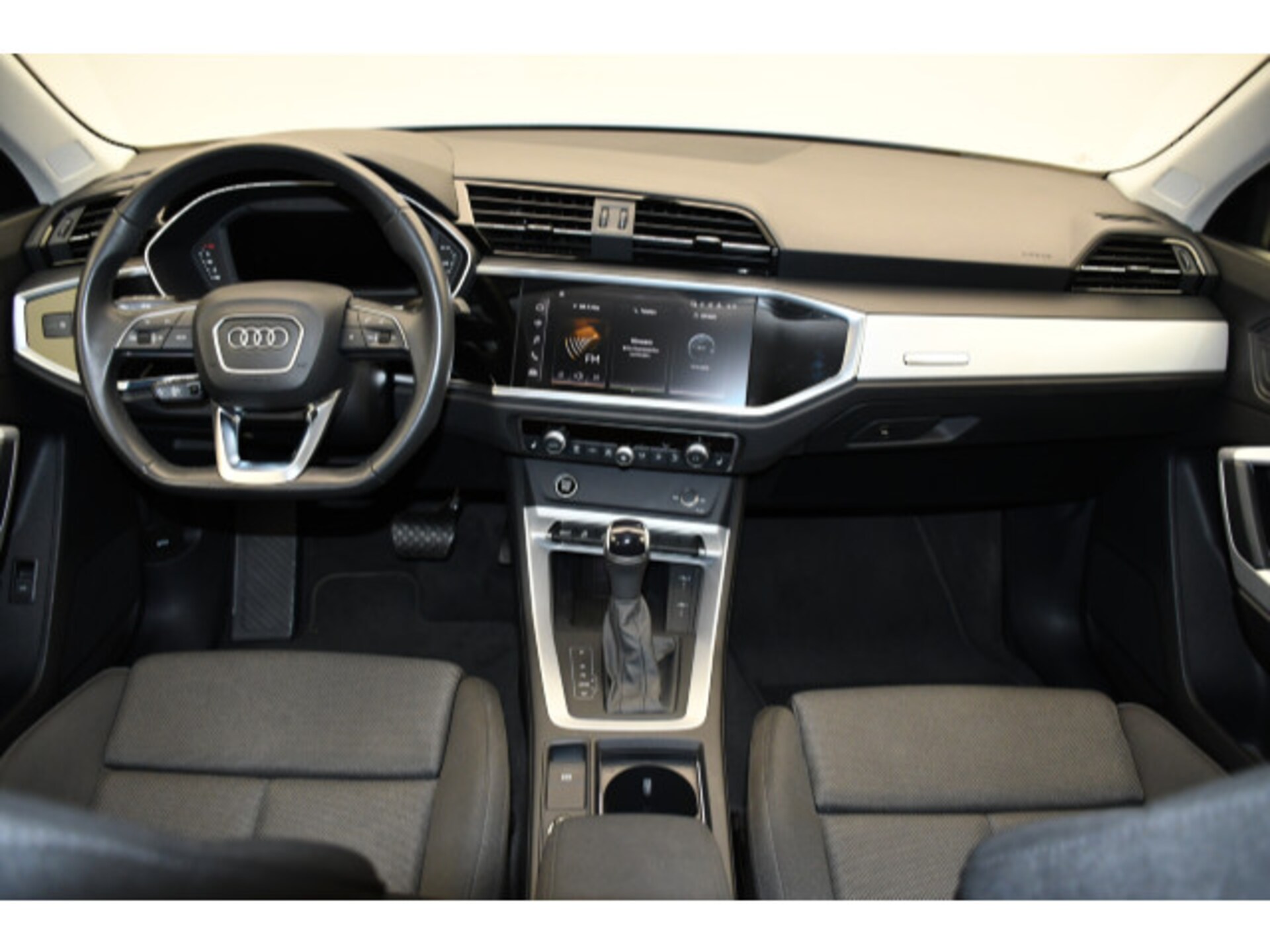 Audi Q3 Sportback S line