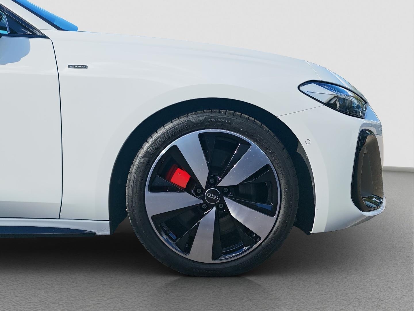 Bild über Audi A5 Avant e-hybrid e-hybrid quattro 270 kW S tronic - für weitere Informationen kontaktieren Sie den Audi Partner