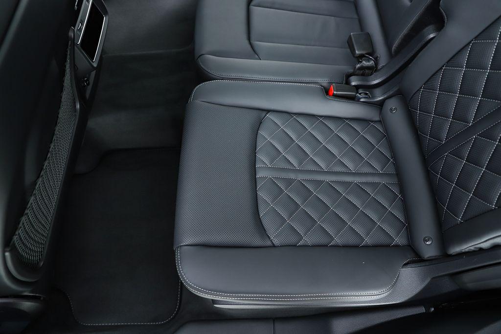2026 Audi SQ7 Premium Plus - Photo 37