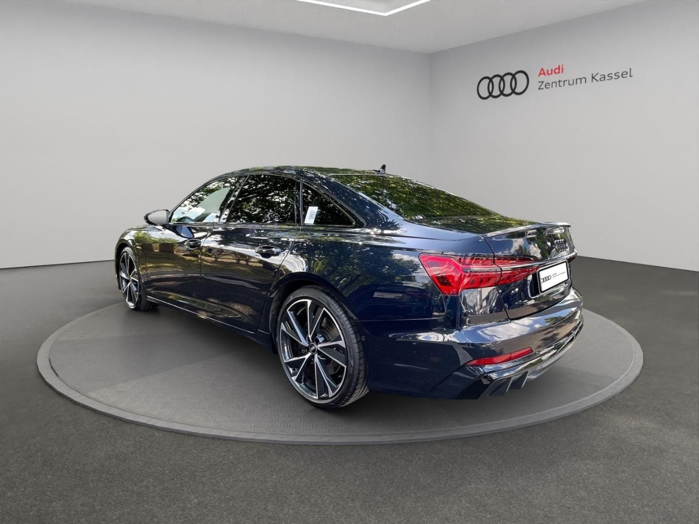 Bild über Audi S6 Limousine TDI quattro tiptronic - für weitere Informationen kontaktieren Sie den Audi Partner