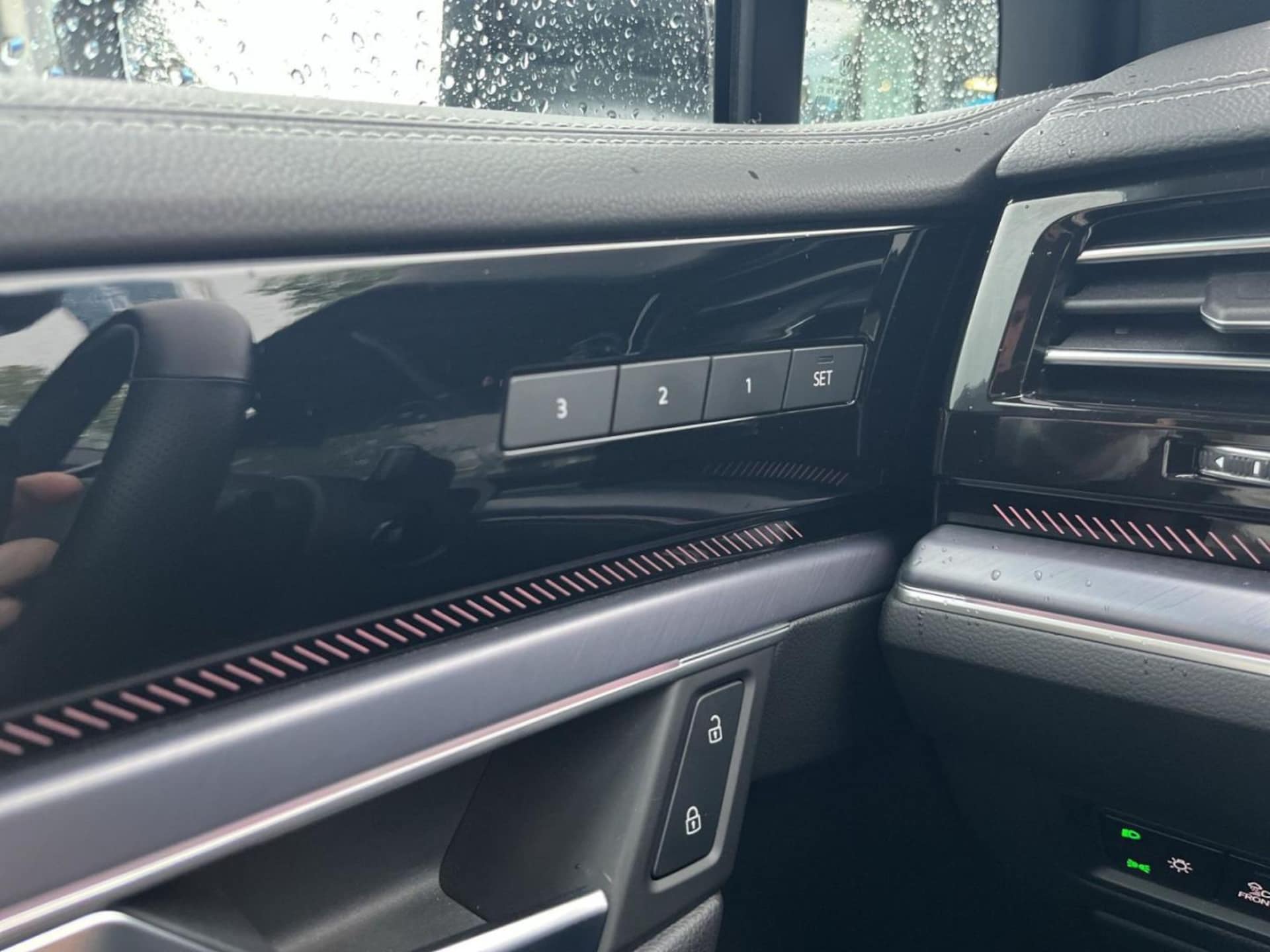 Volkswagen Touareg R