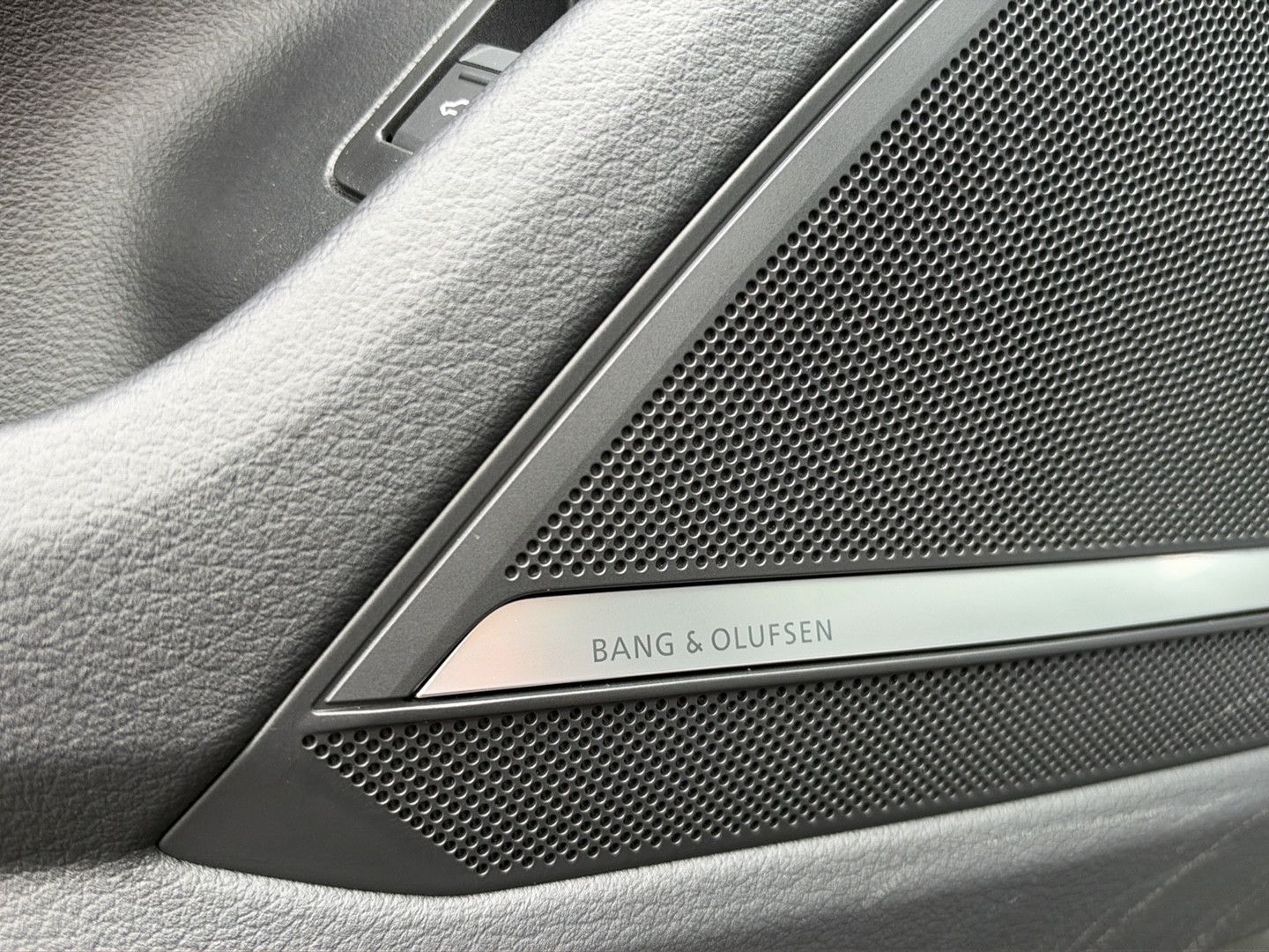 Bild über Audi S6 Avant TDI quattro tiptronic - für weitere Informationen kontaktieren Sie den Audi Partner