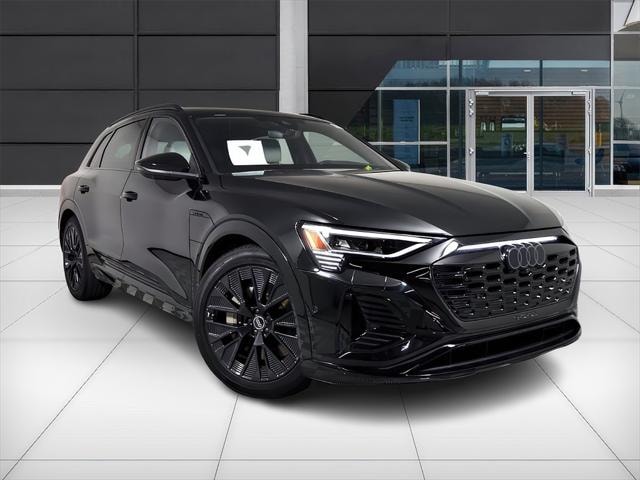 Photo of 2024 Audi Q8 e-tron