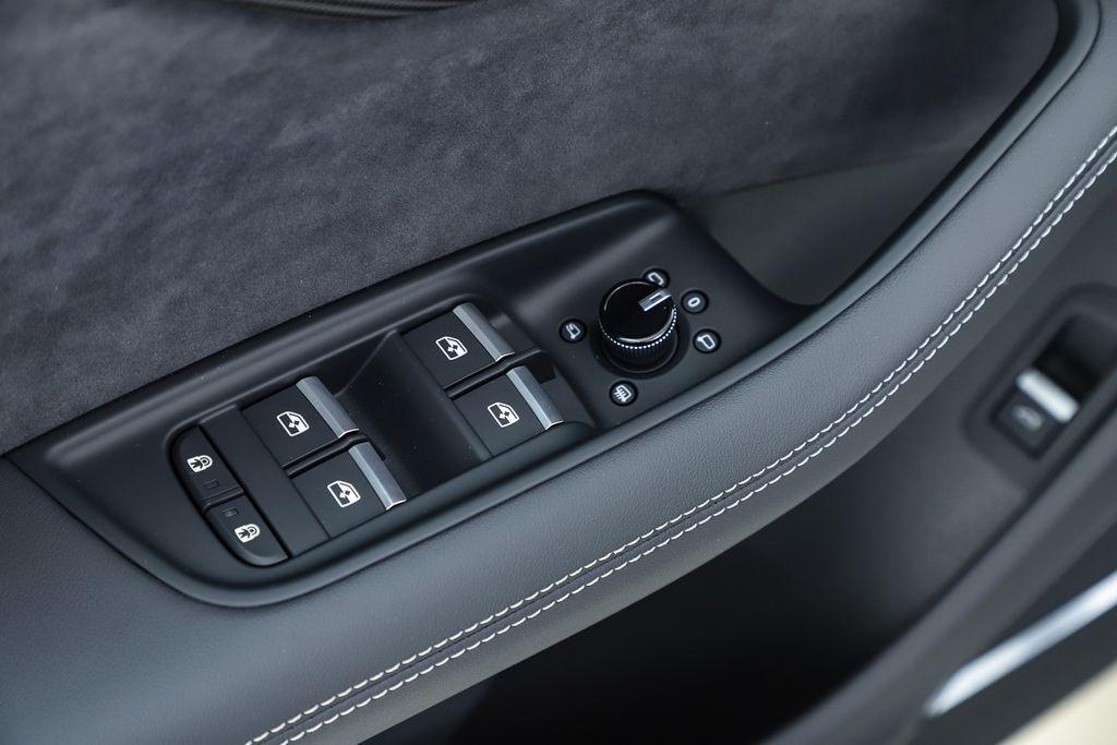 2026 Audi SQ7 Premium Plus - Photo 40