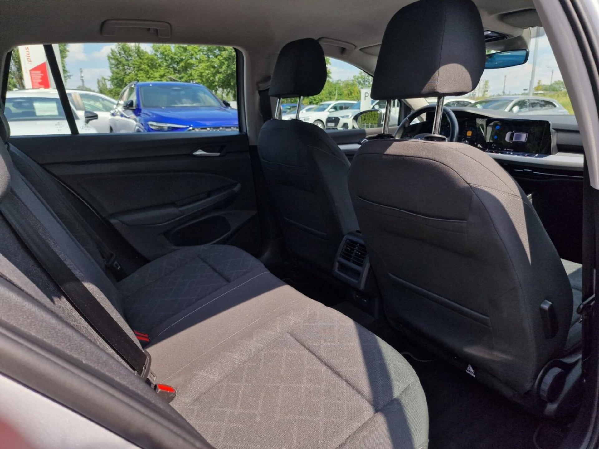 Volkswagen Golf Variant Life