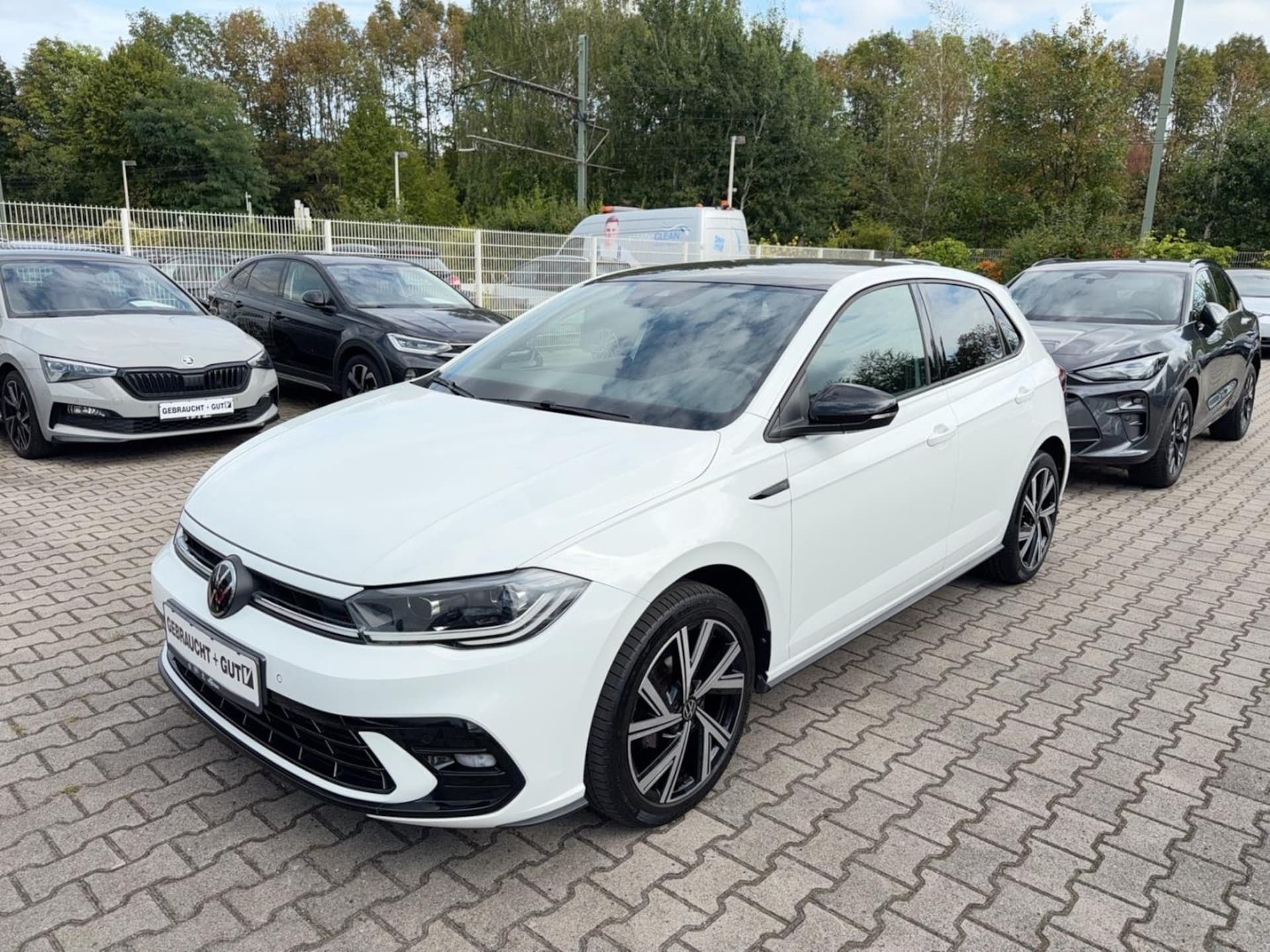 Volkswagen Polo 2023 — Polo R-Line 1.0 TSI DSG Matrix Navi