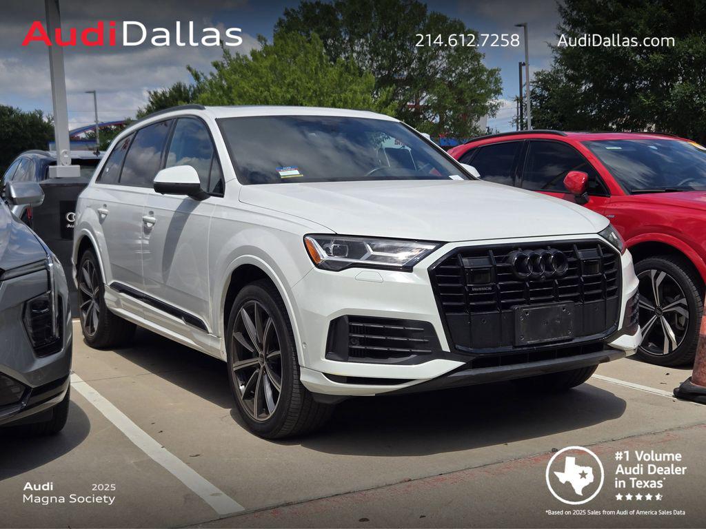 2022 Audi Q7 55 Premium Plus quattro Tiptronic's photo