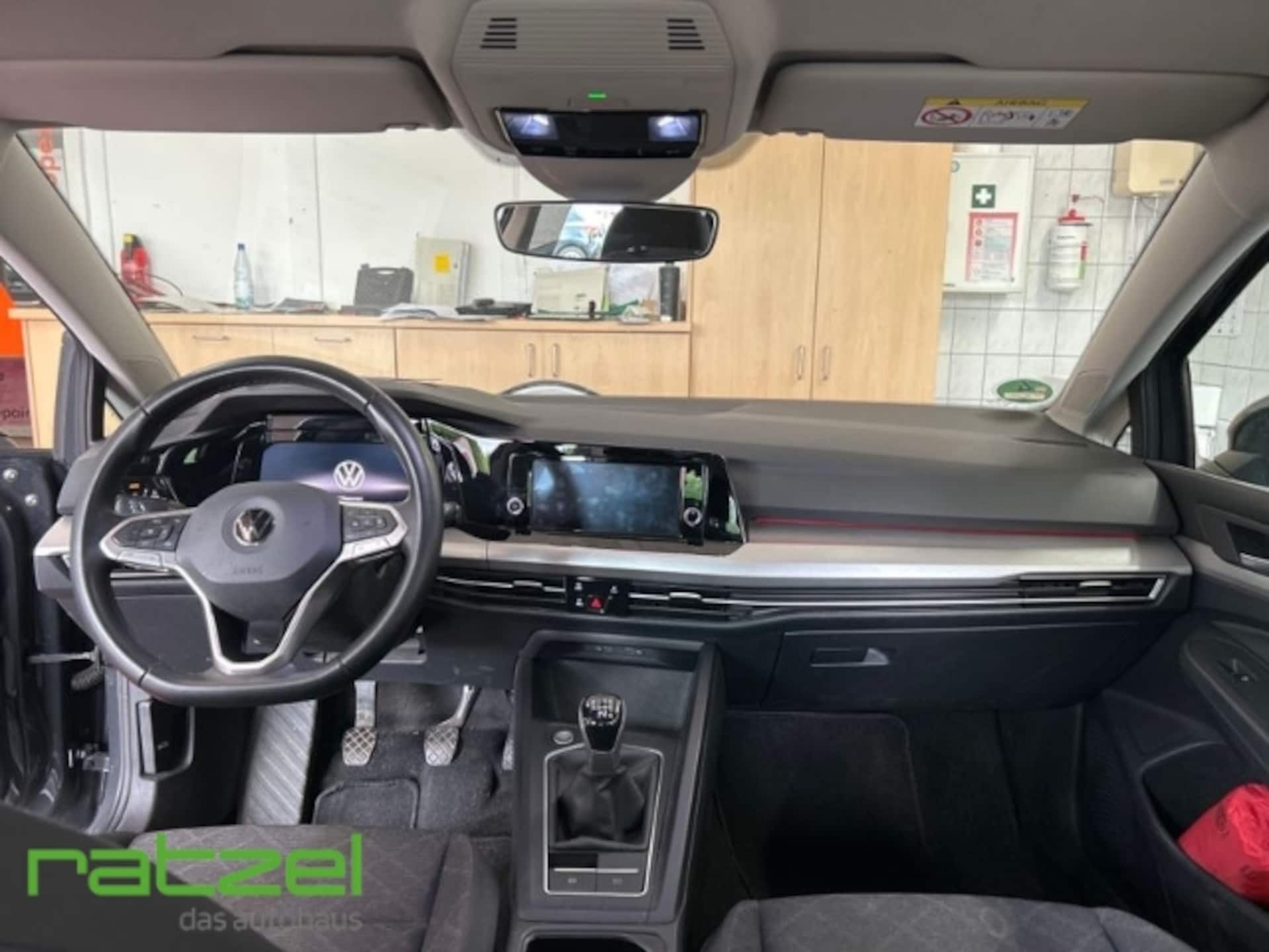 Volkswagen Golf Variant Life