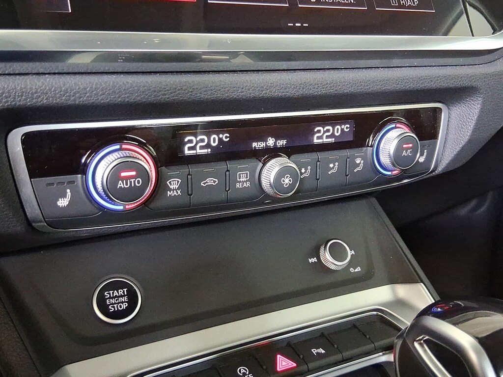 Bild som visar&nbsp;Audi Q3&nbsp;Q3 35 TFSI advanced 150 hk S tronic - för mer information kontakta din Audi Partner