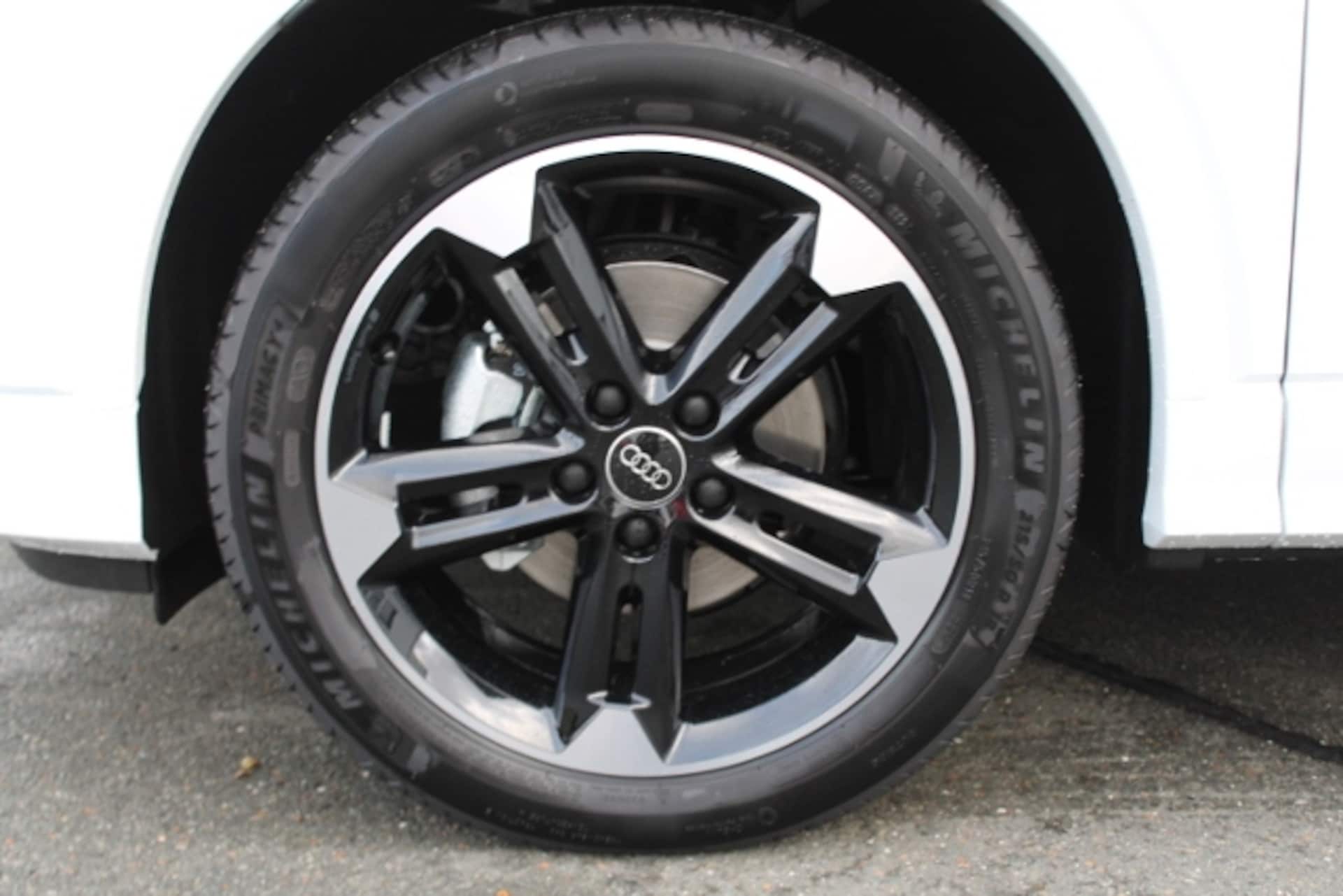 Audi Q2 S line