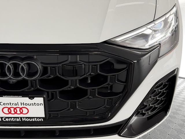 2026 Audi SQ8 Premium Plus - Photo 11