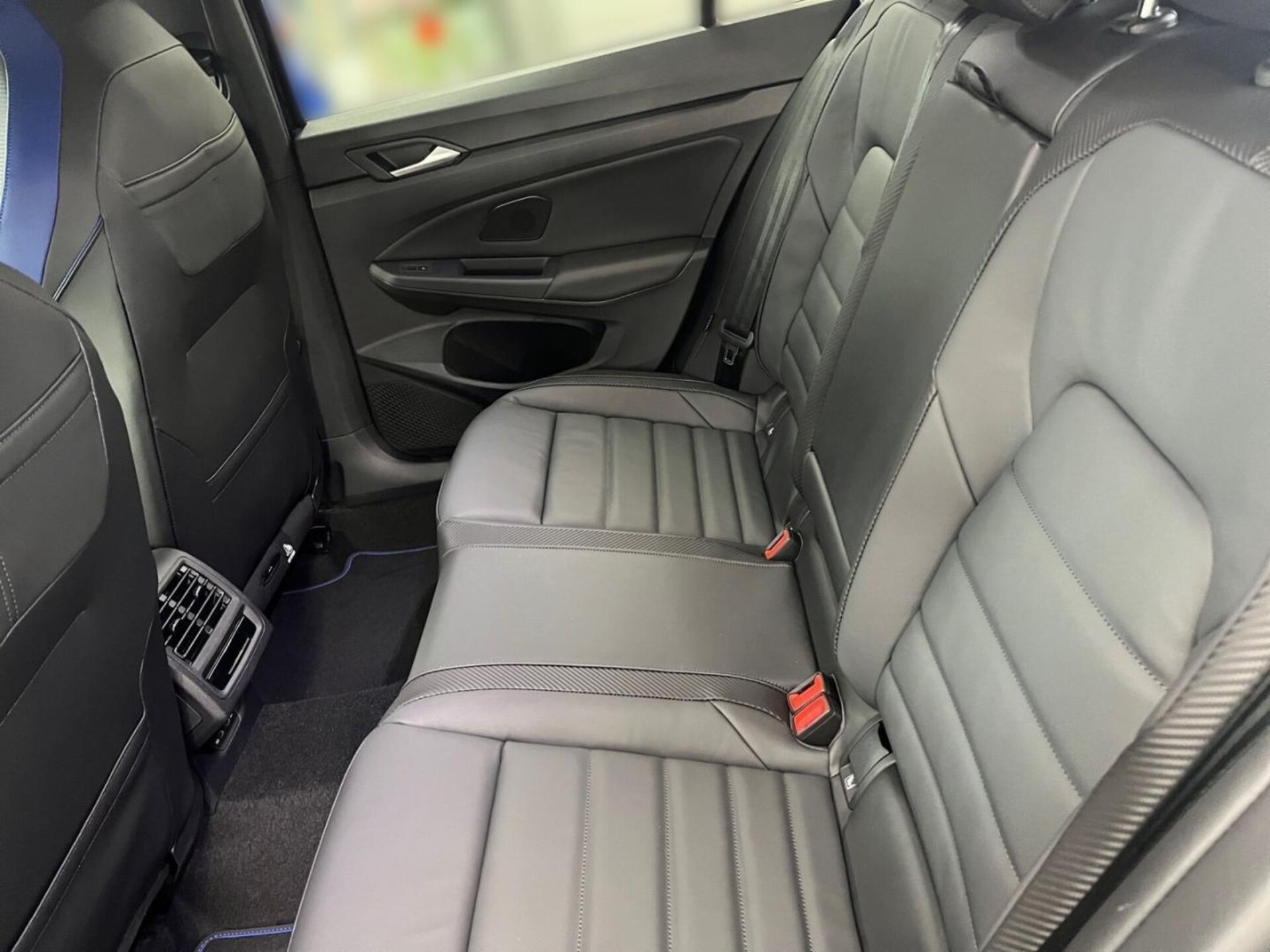 Volkswagen Golf Variant R