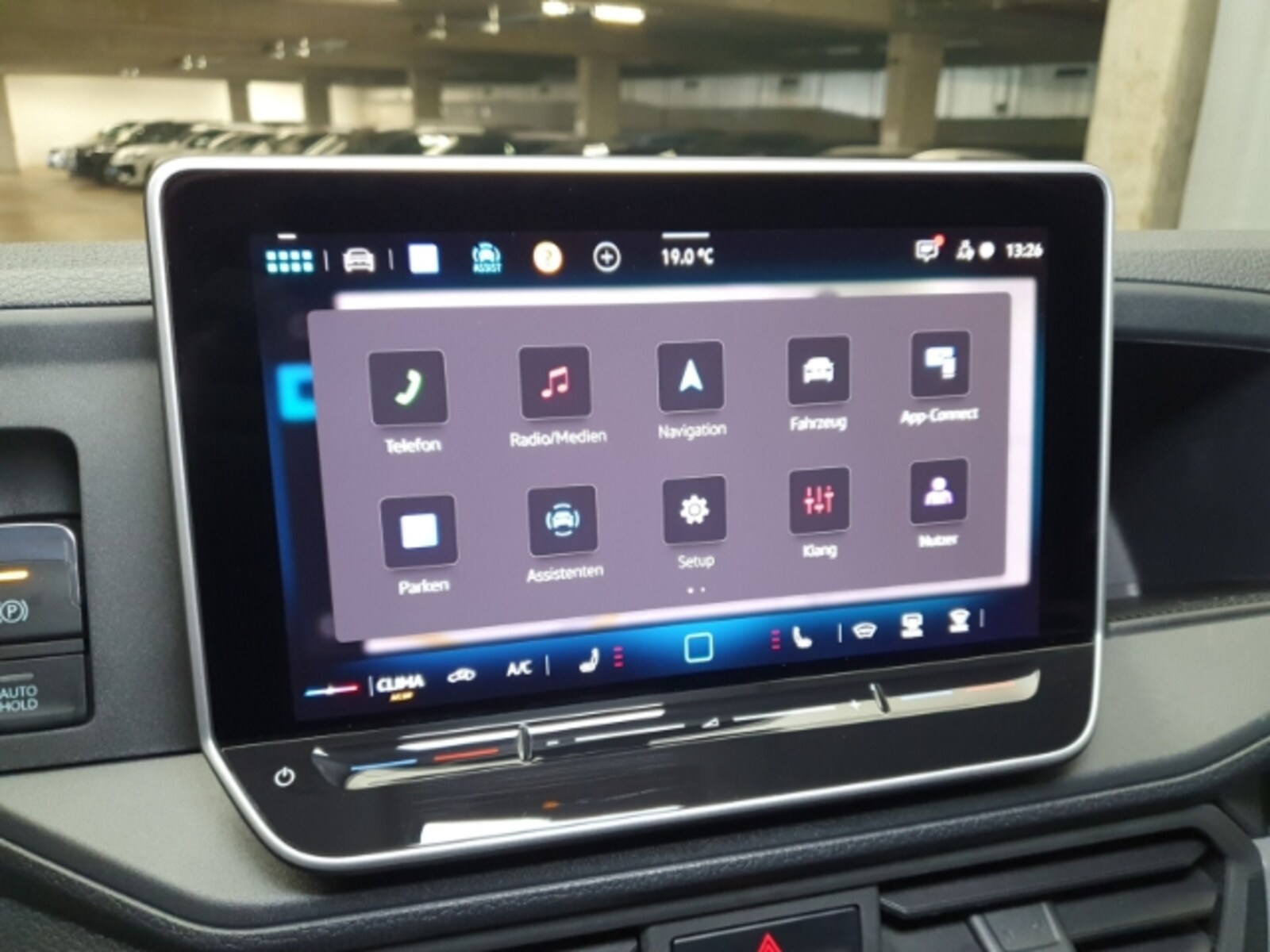 Volkswagen Crafter Kasten mittlerer Radstand – Bild 12