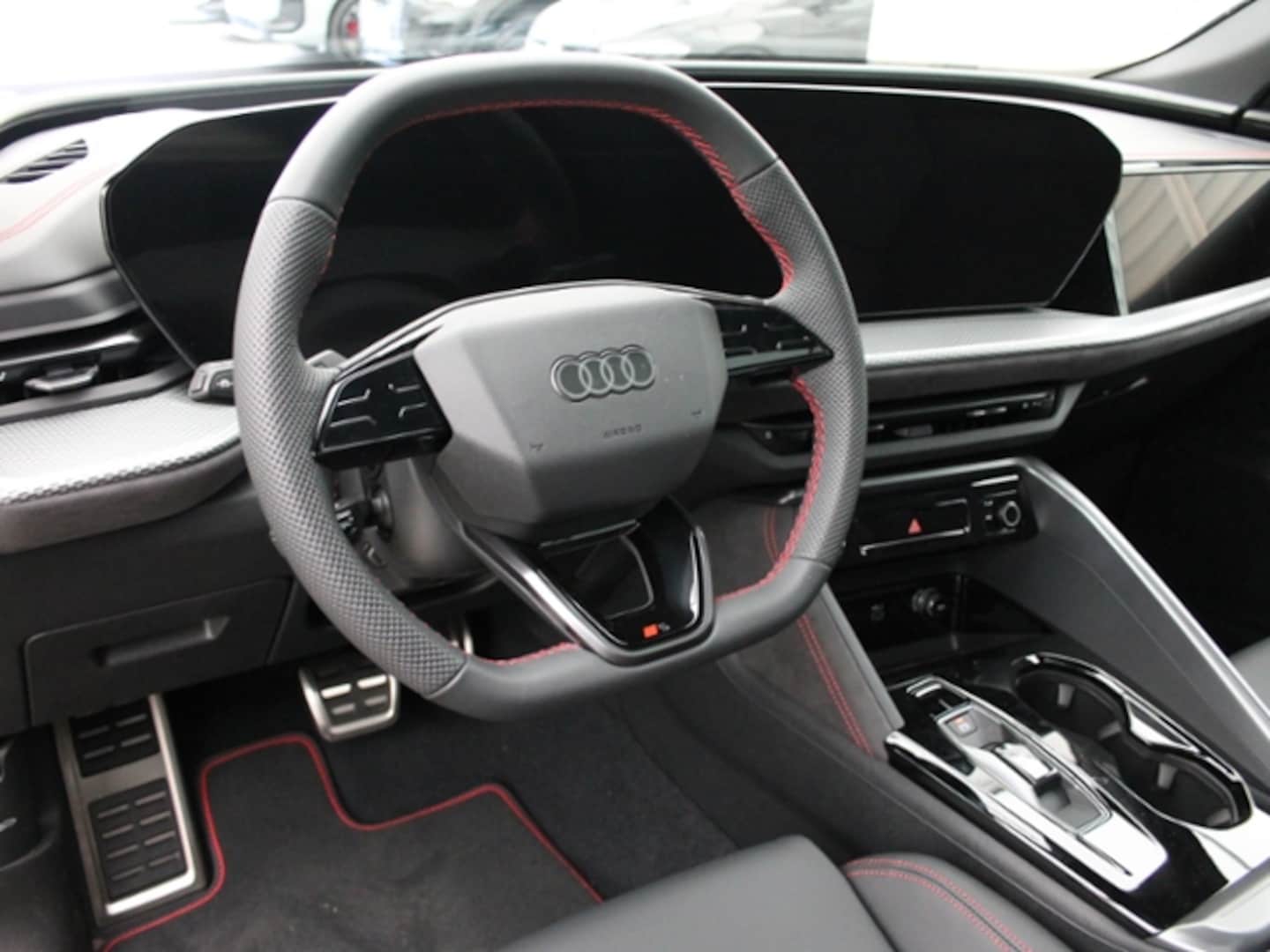 Bild über Audi Q5 SUV TDI quattro 150 kW S tronic - für weitere Informationen kontaktieren Sie den Audi Partner