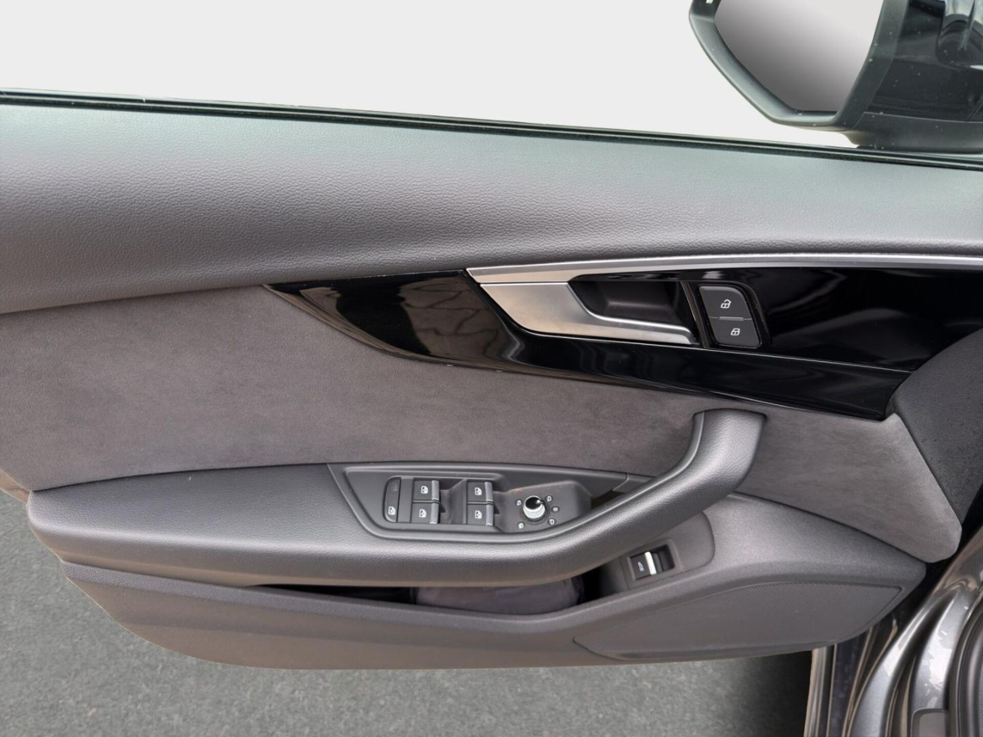Audi A4 Avant S line