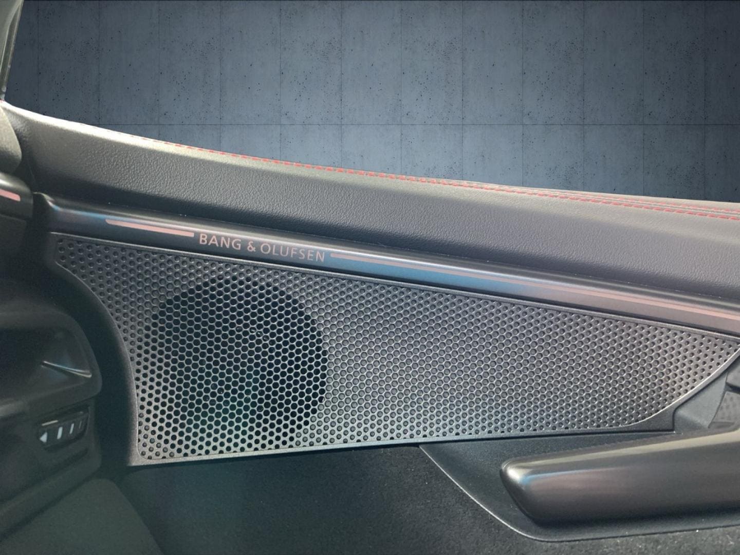 Bild über Audi RS 5 Limousine TFSI quattro 470 kW tiptronic - für weitere Informationen kontaktieren Sie den Audi Partner