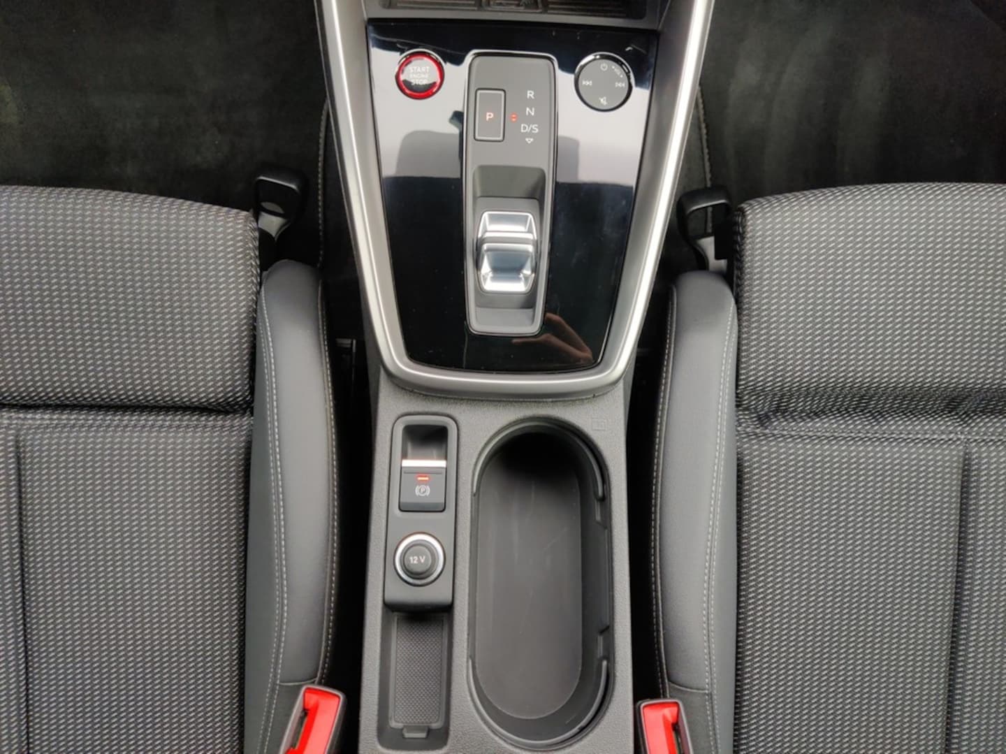 Bild über Audi S3 Sportback TFSI quattro S tronic - für weitere Informationen kontaktieren Sie den Audi Partner