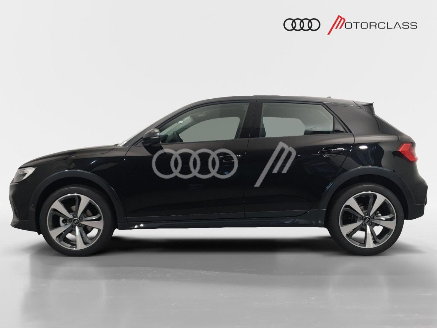 Immagine di Audi A1 allstreet Identity Contrast 30 TFSI 85 kW (116 CV) 6-marce - Vista: for more details contact your dealer