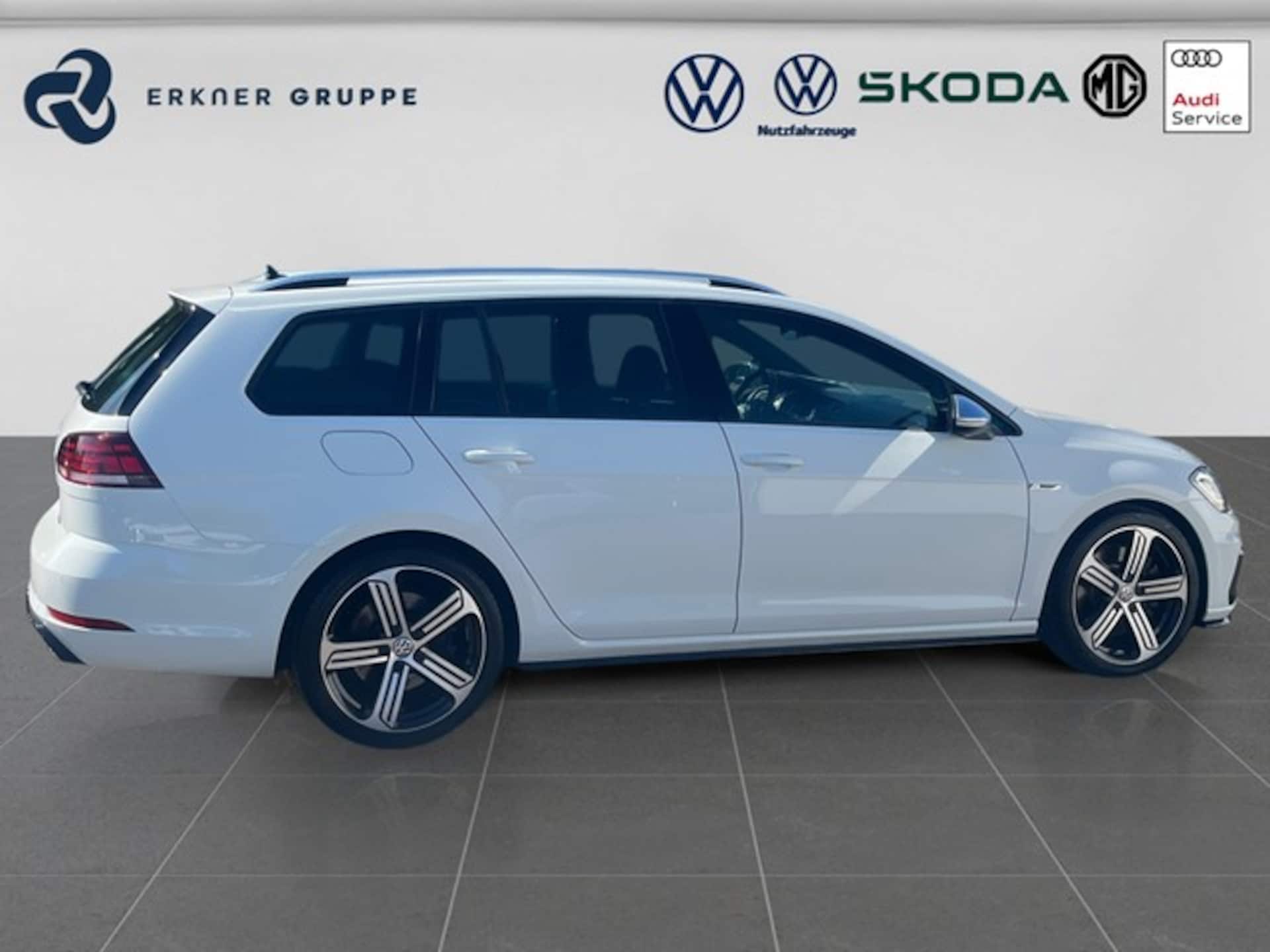 Volkswagen Golf Variant R