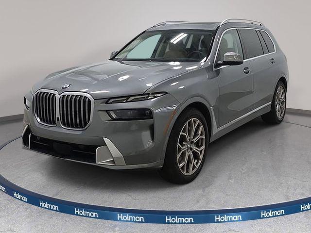 2023 BMW X7 xDrive40i's photo