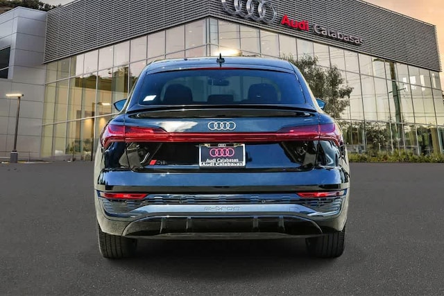 2024 Audi Q8 Sportback e-tron