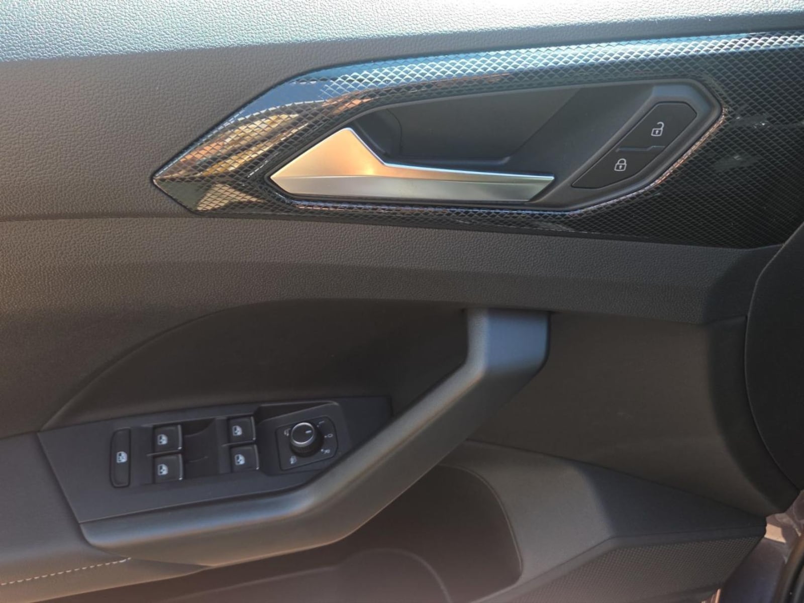 Volkswagen T-Cross – Bild 10