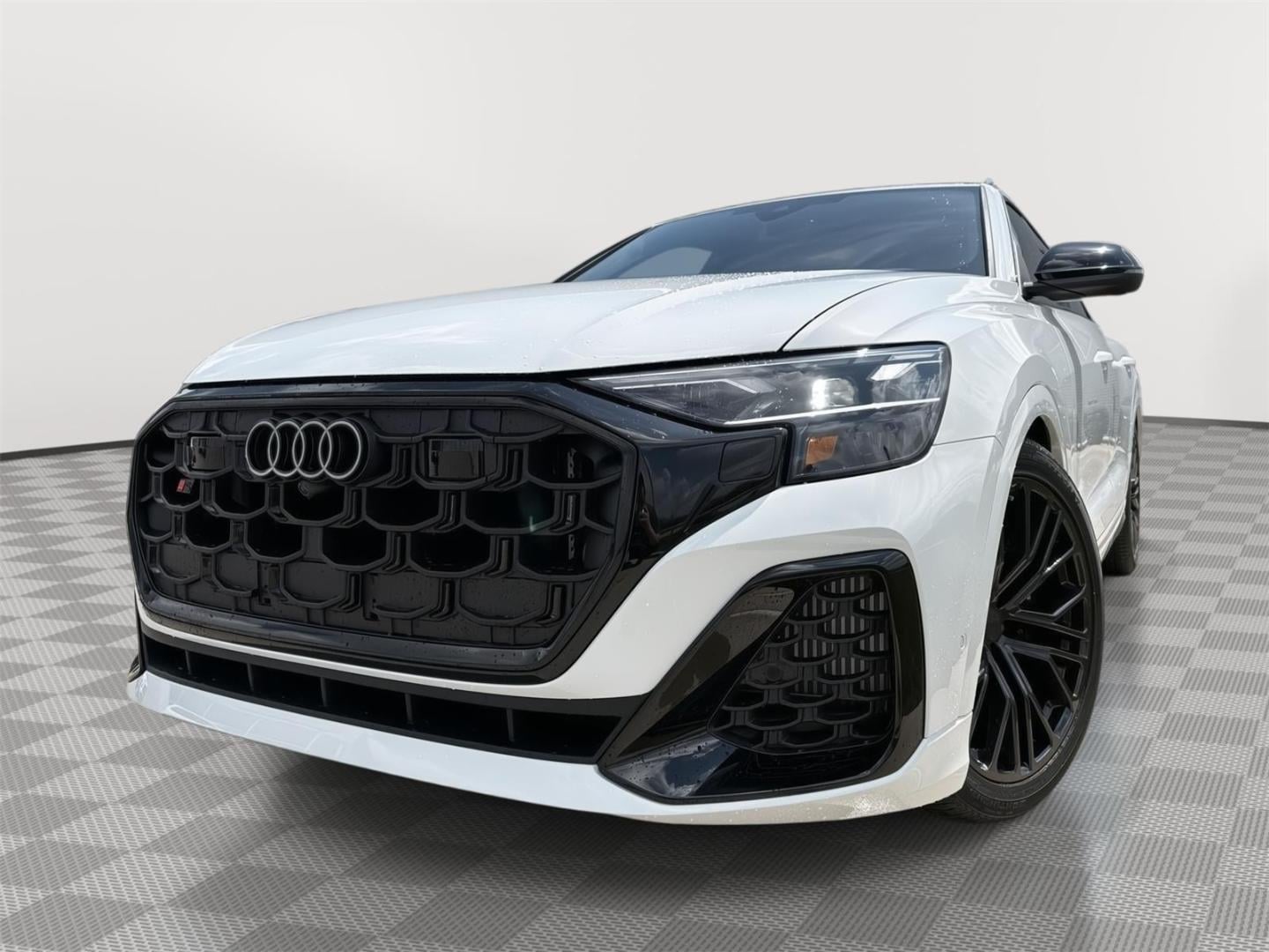 2026 Audi SQ8 Premium Plus quattro's photo