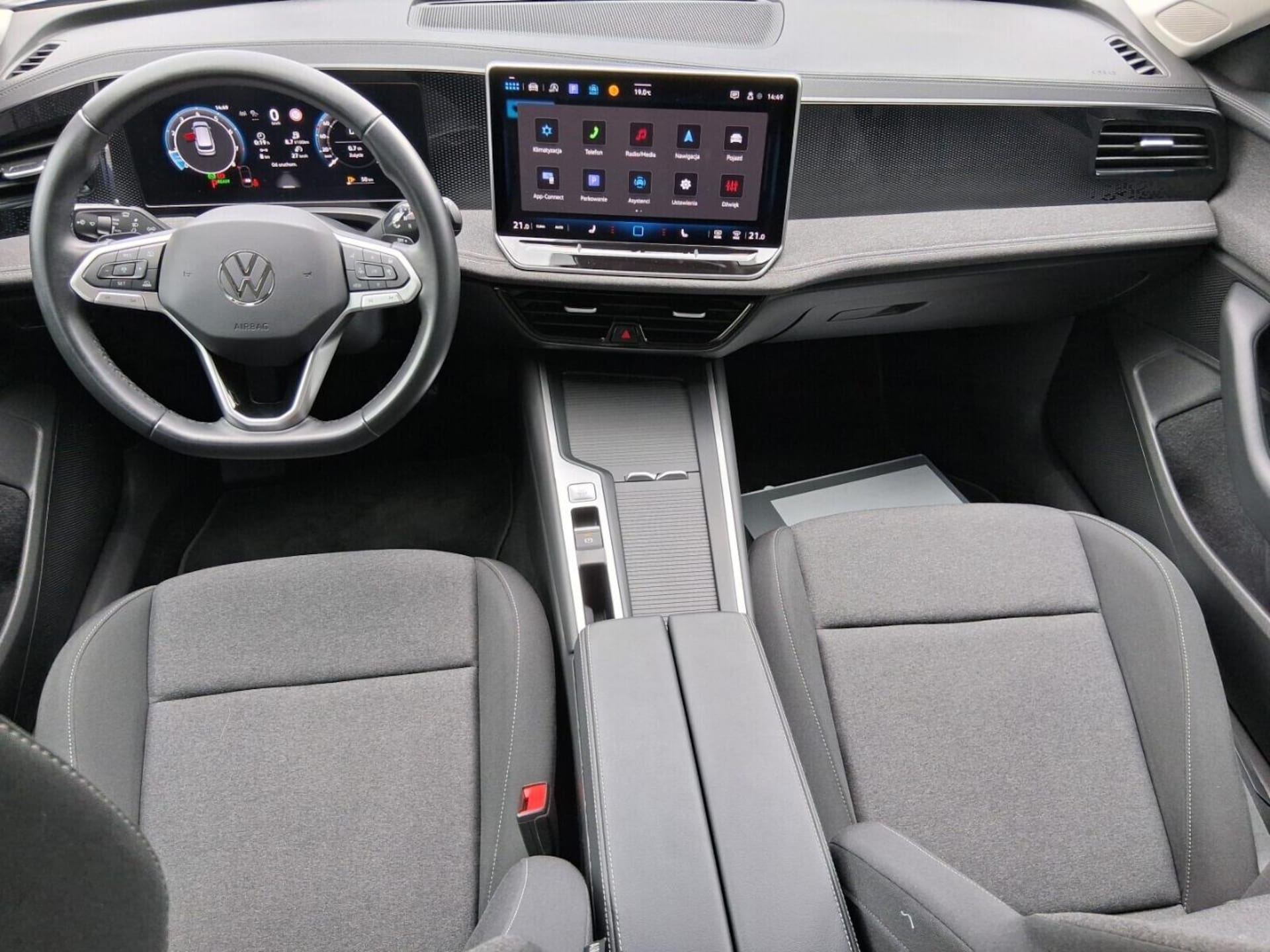 Volkswagen Passat Model bazowy