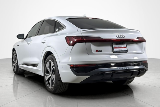2024 Audi Q8 Sportback e-tron