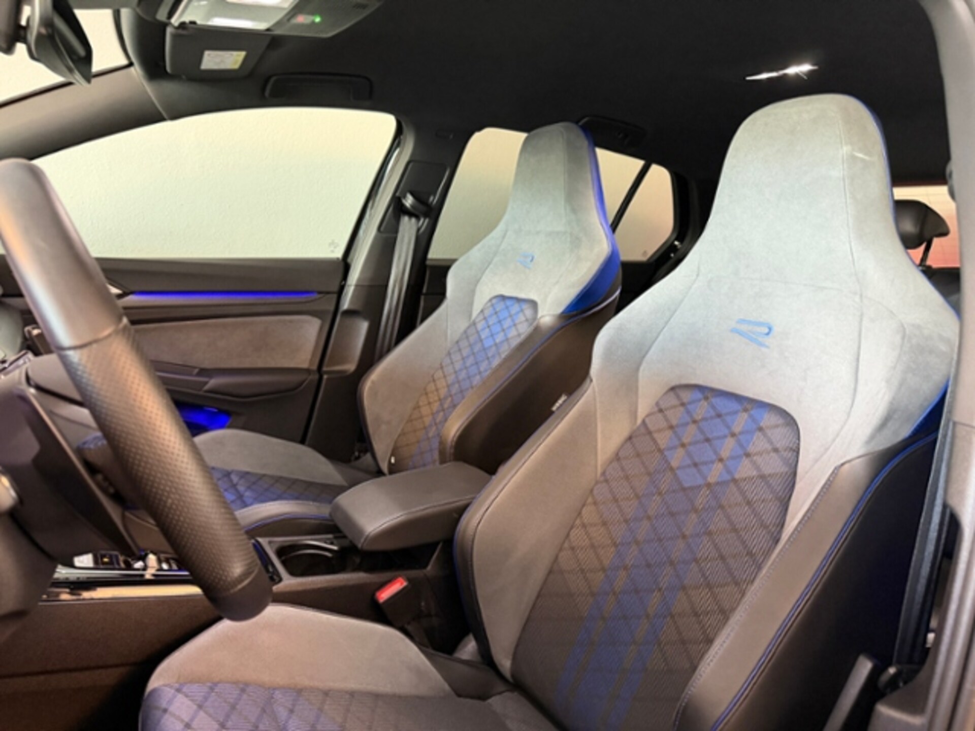 Volkswagen Golf R