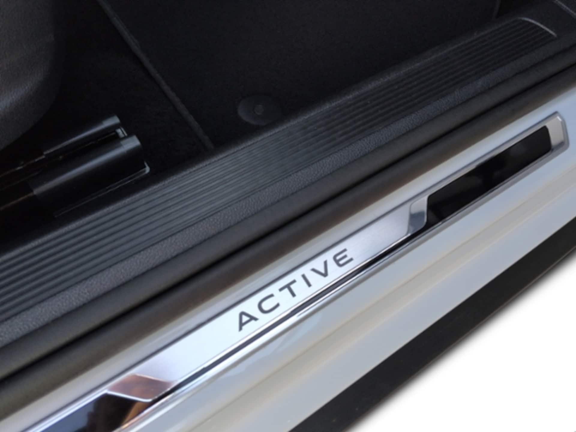 Volkswagen T-Roc Active