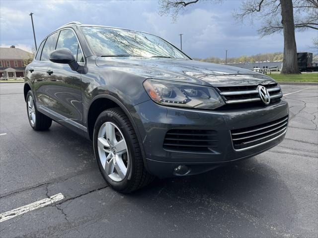 2013 Volkswagen Touareg Lux
