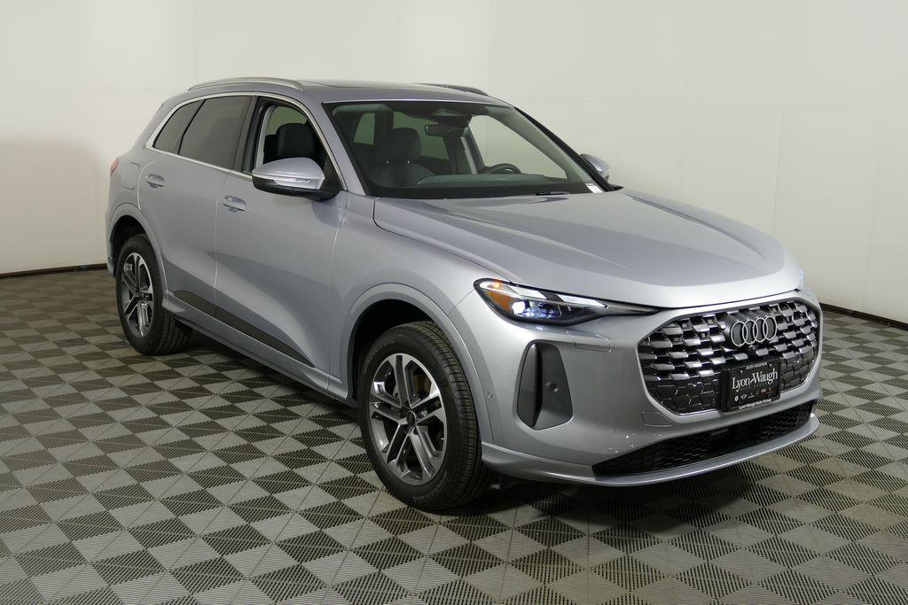 2025 Audi Q5 40 Premium's photo