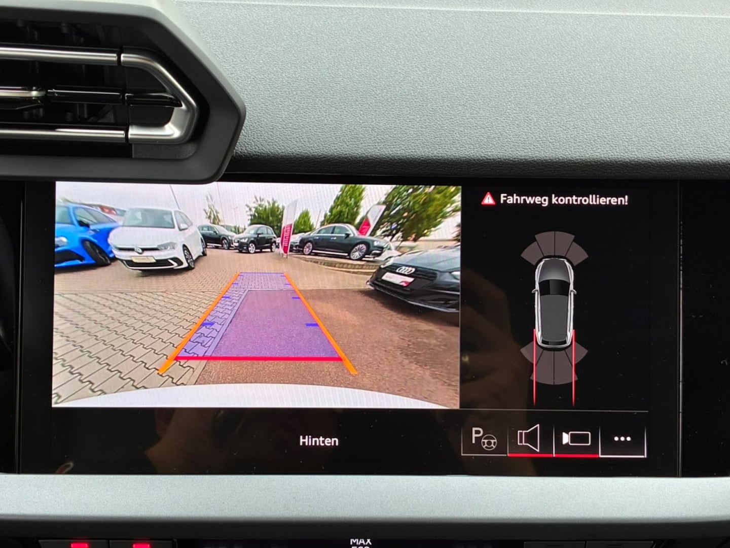 Bild über Audi A3 Sportback TFSI 85 kW S tronic - für weitere Informationen kontaktieren Sie den Audi Partner
