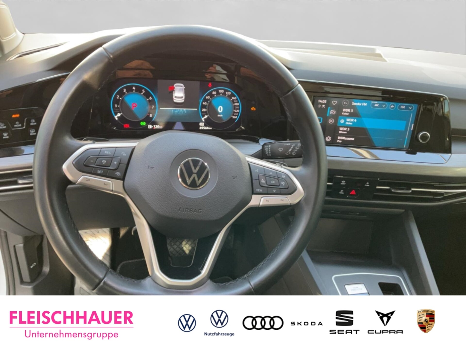 Volkswagen Golf Style