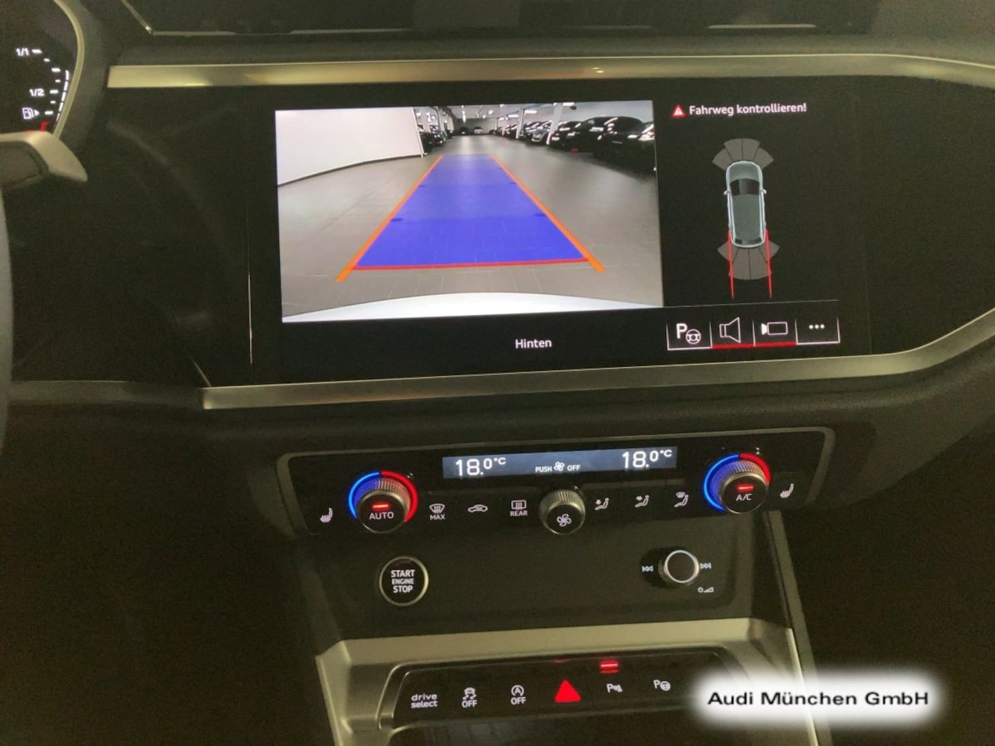 Bild über Audi Q3 TFSI 110 kW S tronic - für weitere Informationen kontaktieren Sie den Audi Partner