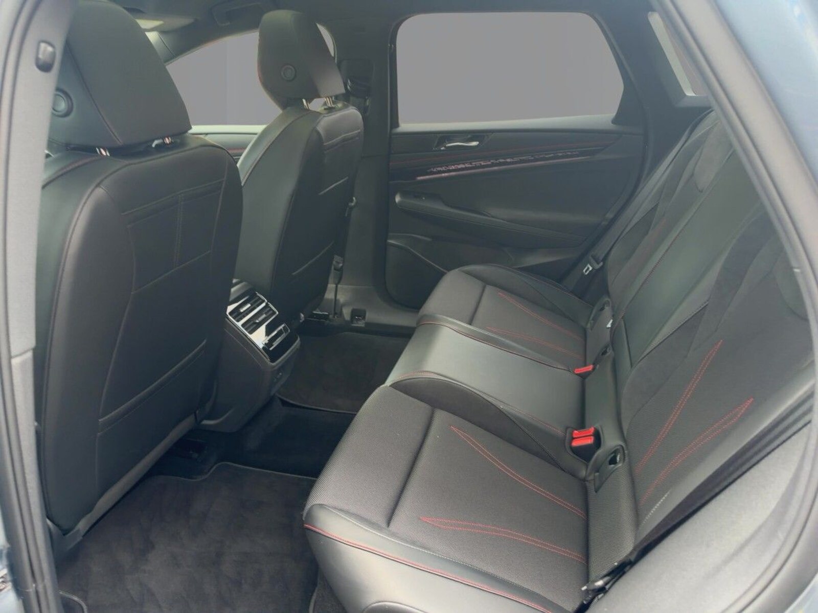 Volkswagen ID.7 Tourer – Bild 9