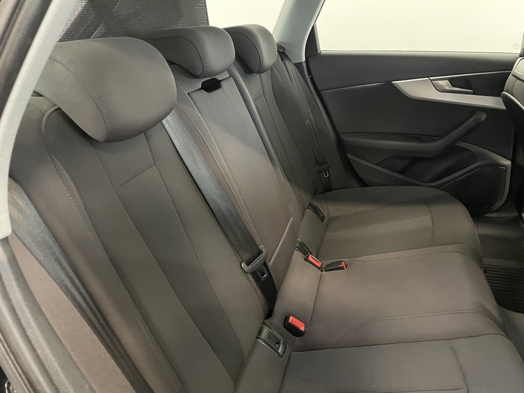 Bild som visar Audi A4 allroad quattro A4 allroad 2.0 TDI quattro 190 hk S tronic - för mer information kontakta din Audi Partner