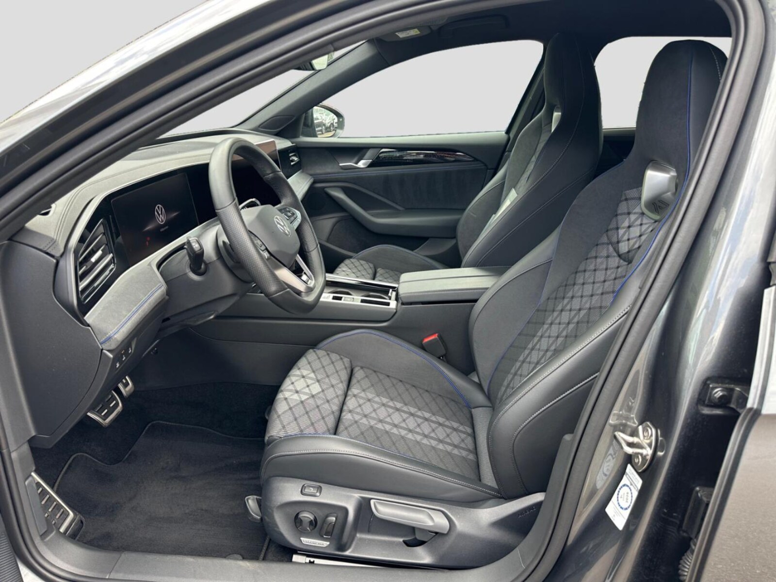 Volkswagen Passat – Bild 9