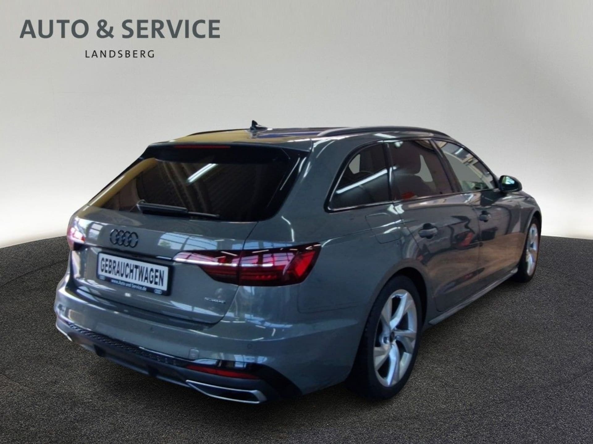Audi A4 Avant S line