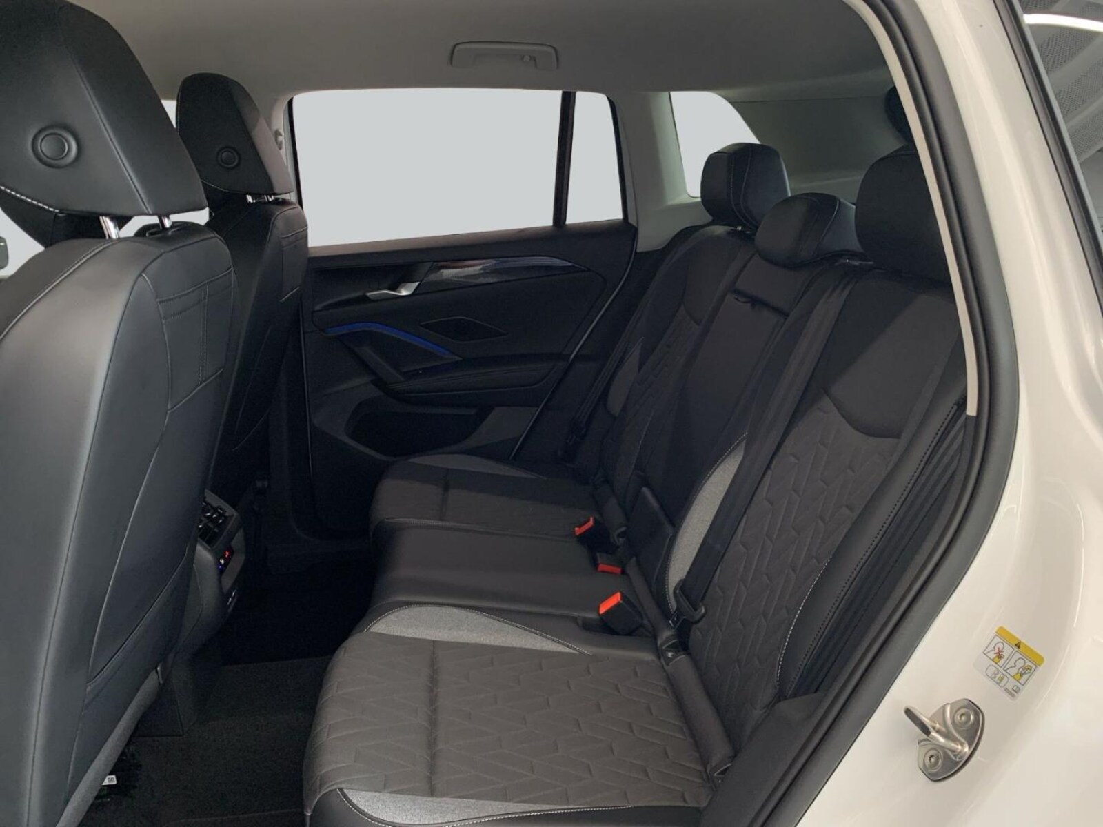 Volkswagen Tiguan – Bild 11